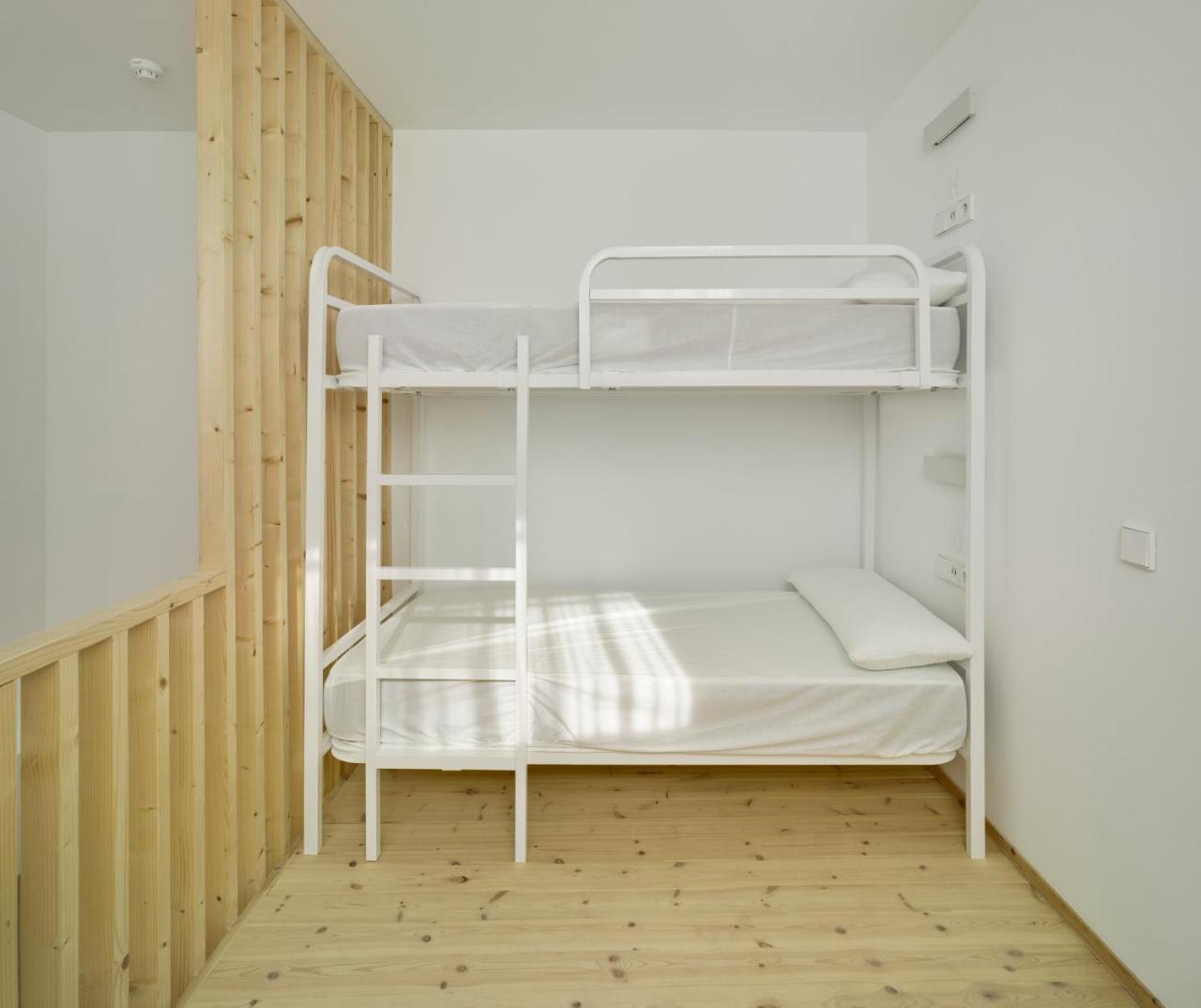 Loop Inn Hostel קרטחנה מראה חיצוני תמונה